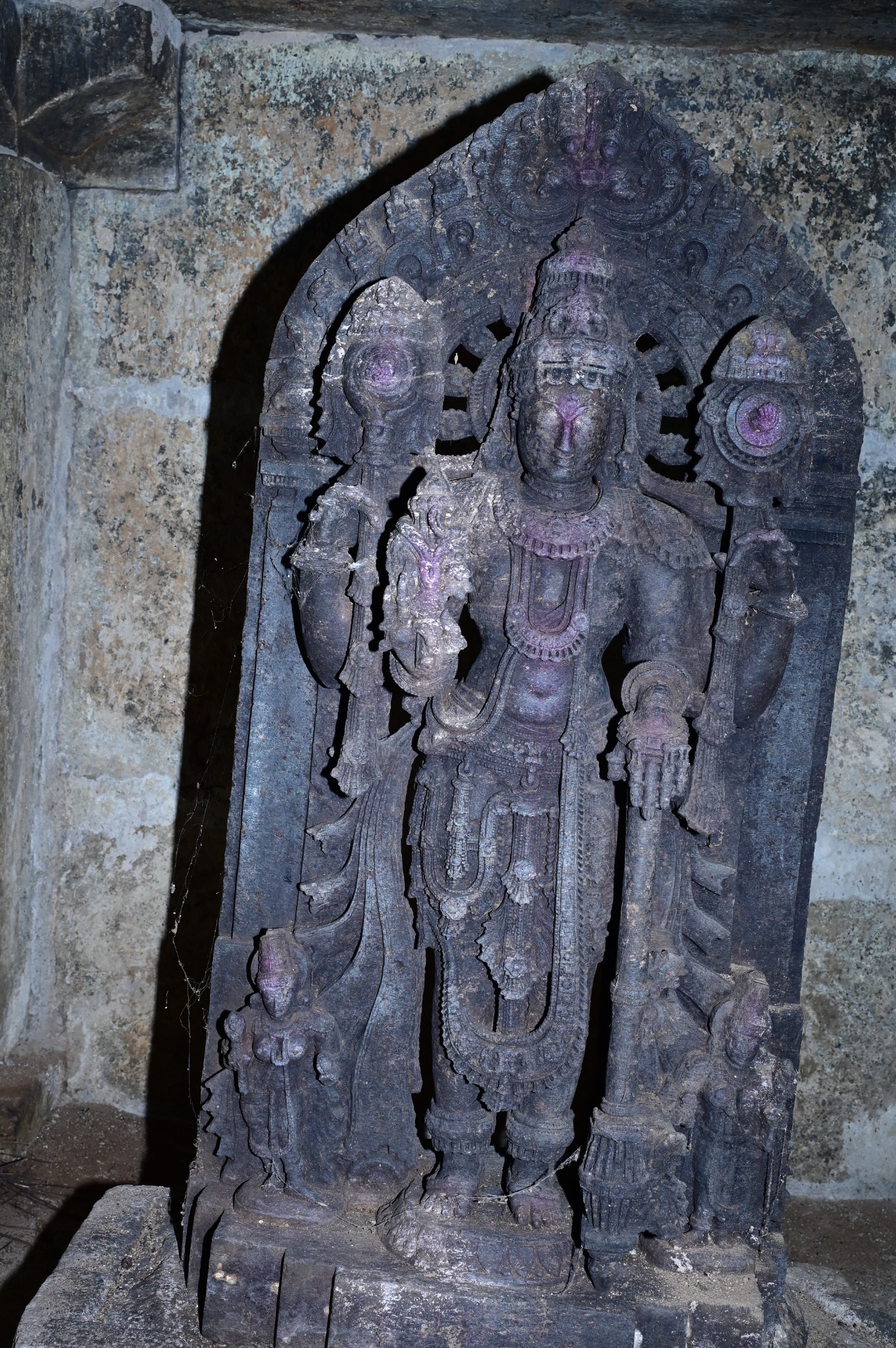 Sri Keshava deity at Mavanoor